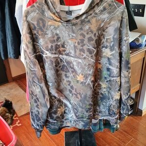 SHEIN Camouflage Hoodie with Leaf Pattern